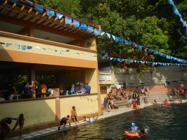 Am Sonntag: Späterer Betrieb des Raffteich-Schwimmbads