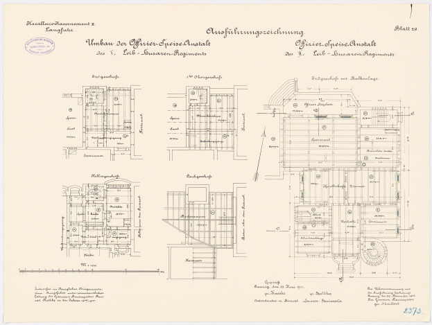 Schwarz-weißer Architekturgrundriss des ehemaligen Bundeskanzleramts, der detaillierte Aufbau und strukturelle Elemente zeigt.