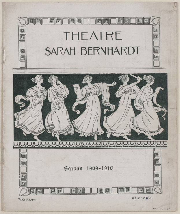 Plakat für das Theater Sarah Bernhardt von 1909-1910, das eine Gruppe von Frauen in der Mitte mit Text zeigt, der das Theater und seine Schauspieler beschreibt.