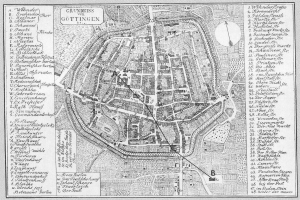 Eine Schwarz-Weiß-Detailkarte von Göttingen, Deutschland, die Straßen, Gebäude und Sehenswürdigkeiten mit Textanmerkungen zeigt.
