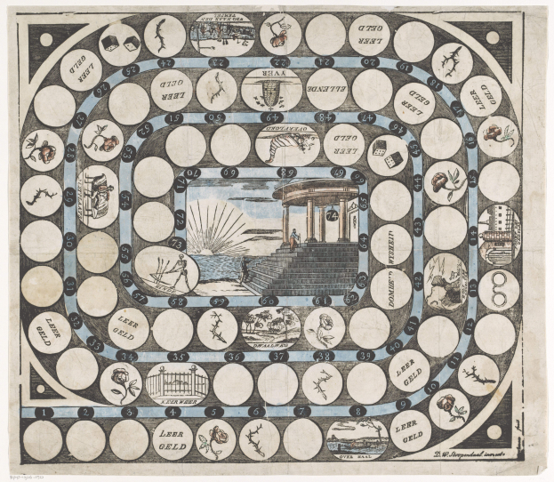 Ein Brettspiel mit zahlreichen Kreisen, das ein zentrales Bild eines vor einem Gebäude stehenden Menschen zeigt, umgeben von Bäumen, Wasser und Himmel, mit Zahlen und Bildern, die darauf hindeuten, dass es Siedler von Catan ist.